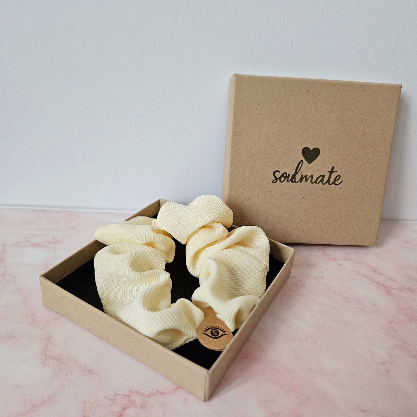 Koreanisches Haargummi Scrunchie beige