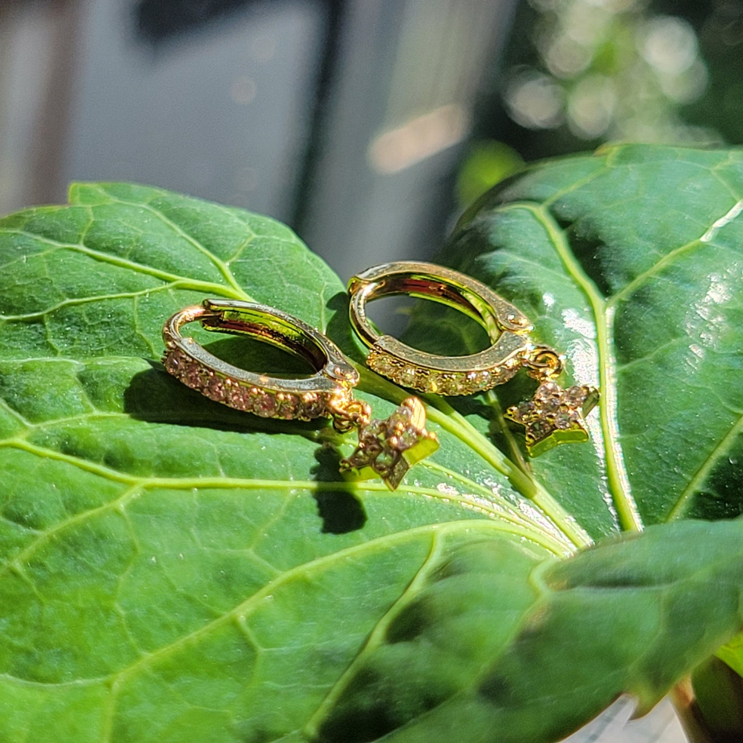 Ohrringe "Supernova Sprinkle" vergoldet 20mm Hoops