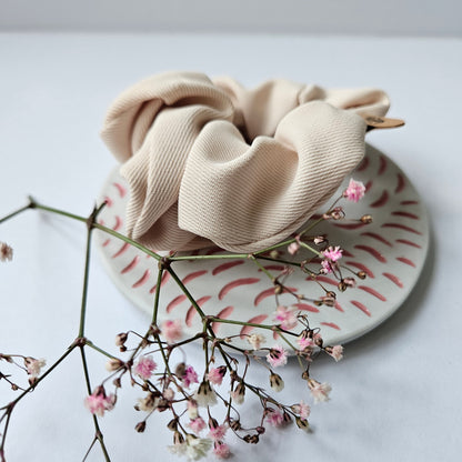 Koreanisches Haargummi Scrunchie beige